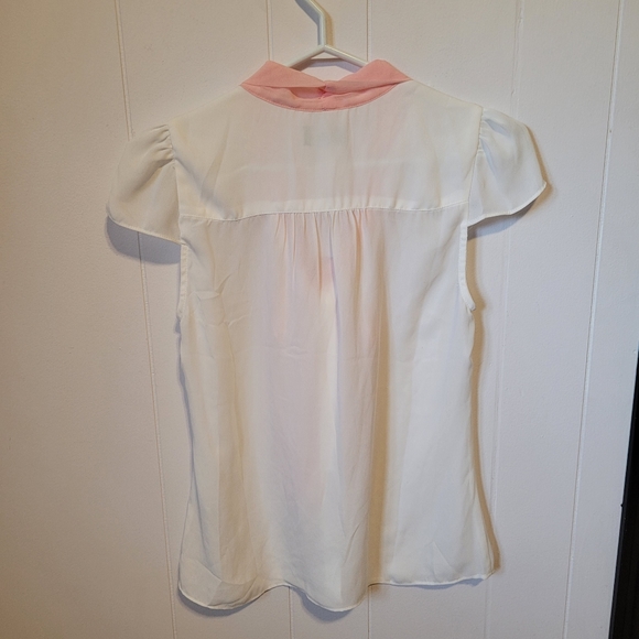 Dotti Short Sleeve Top - Picture 2 of 9